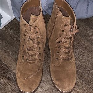 Small brown short booties